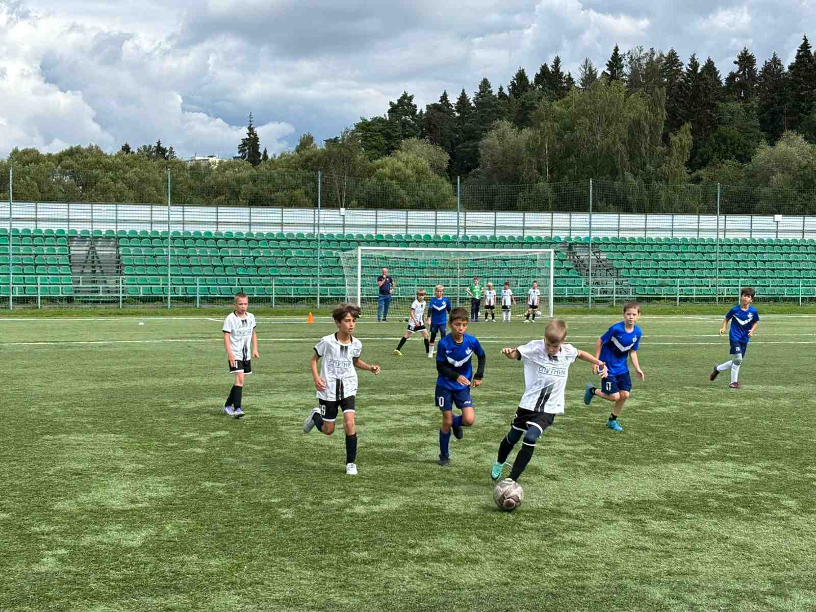 24.08.2025 года на стадионе «Ангстрем» состоялся 34-й традиционный турнир по футболу памяти мастера спорта международного класса Михаила Ерёмина